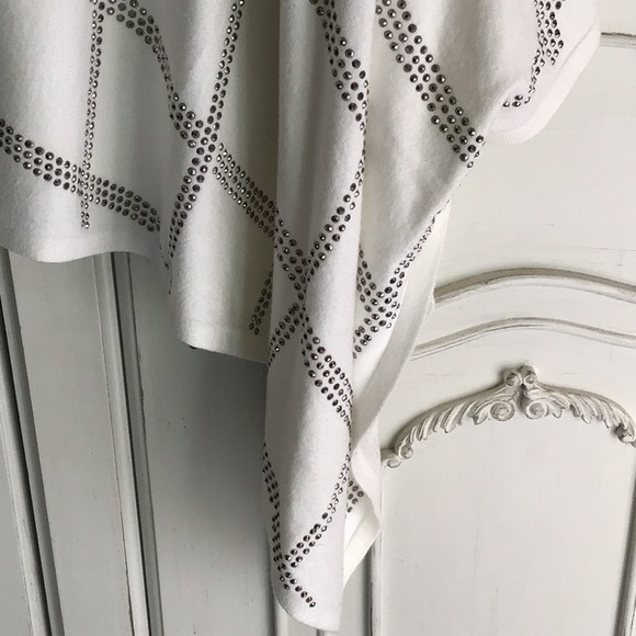 NWT Plus size XL white & silver rhinestone shrug  poncho sweater lux Vila Milano - Picture 3 of 5
